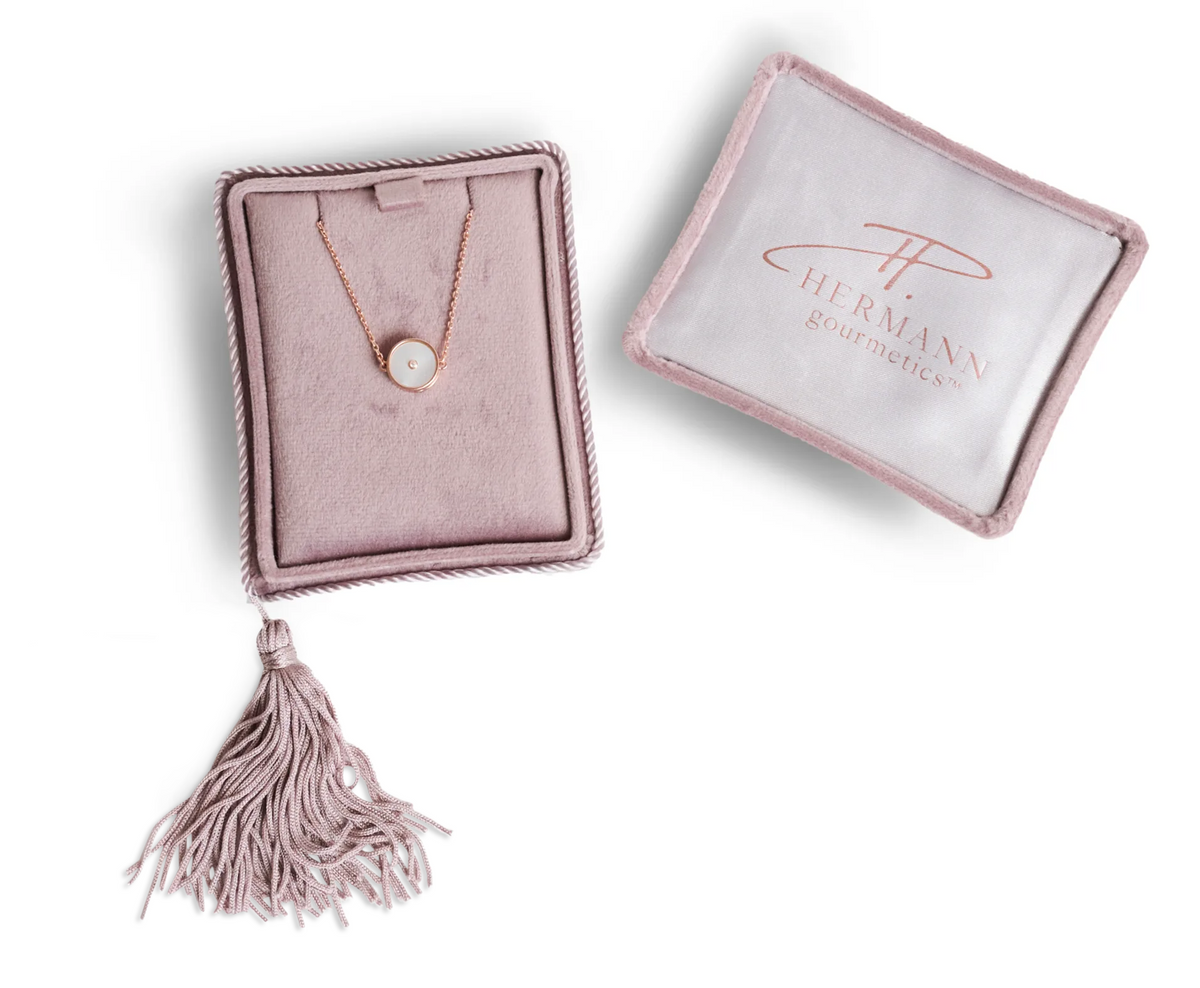 Elegant growth-themed necklace for women